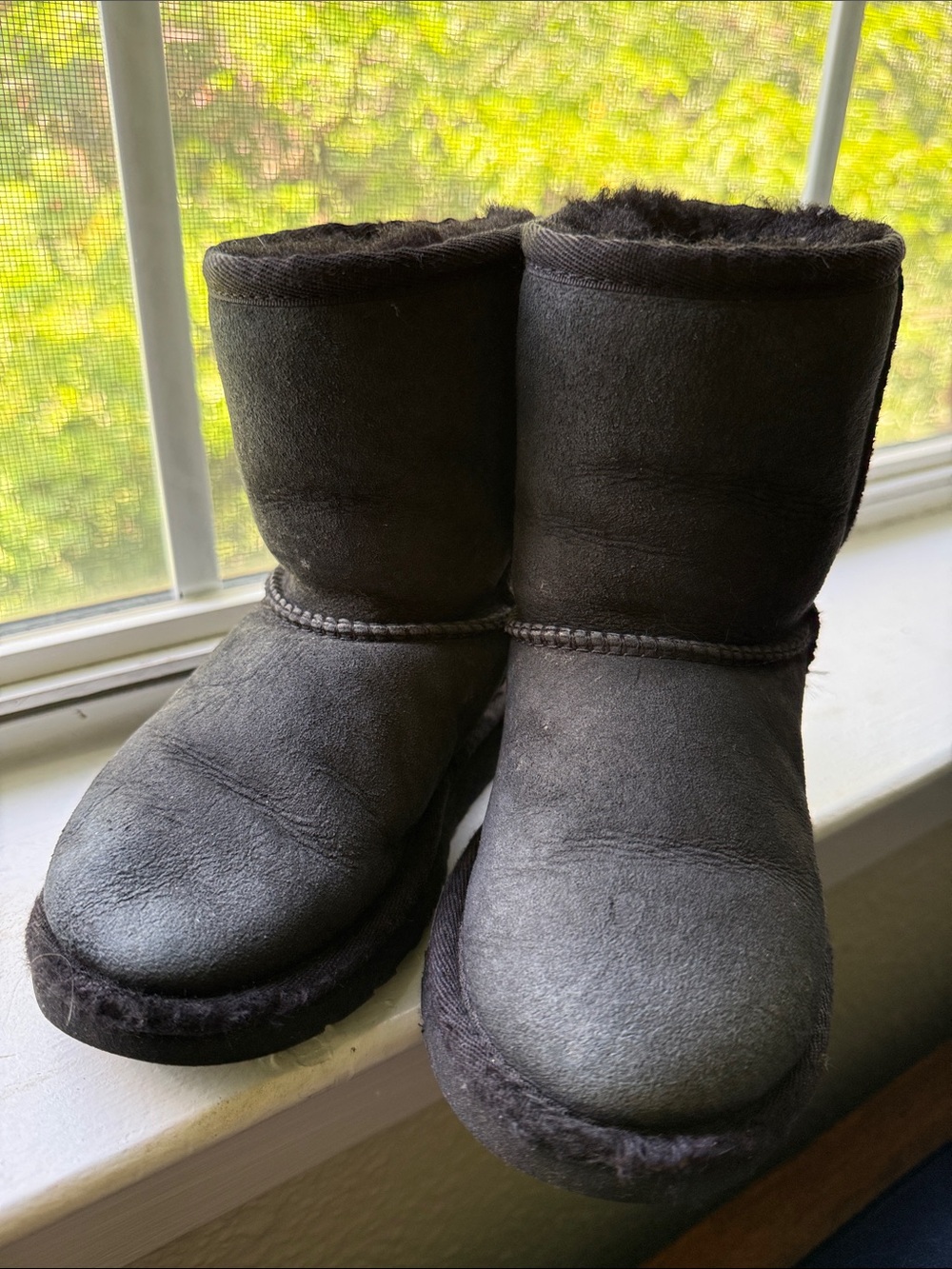 Uggs!
Kids Black Winter Boots